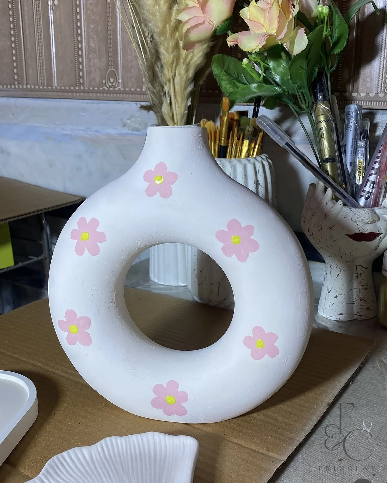 1pc HandPainted Donut Vase