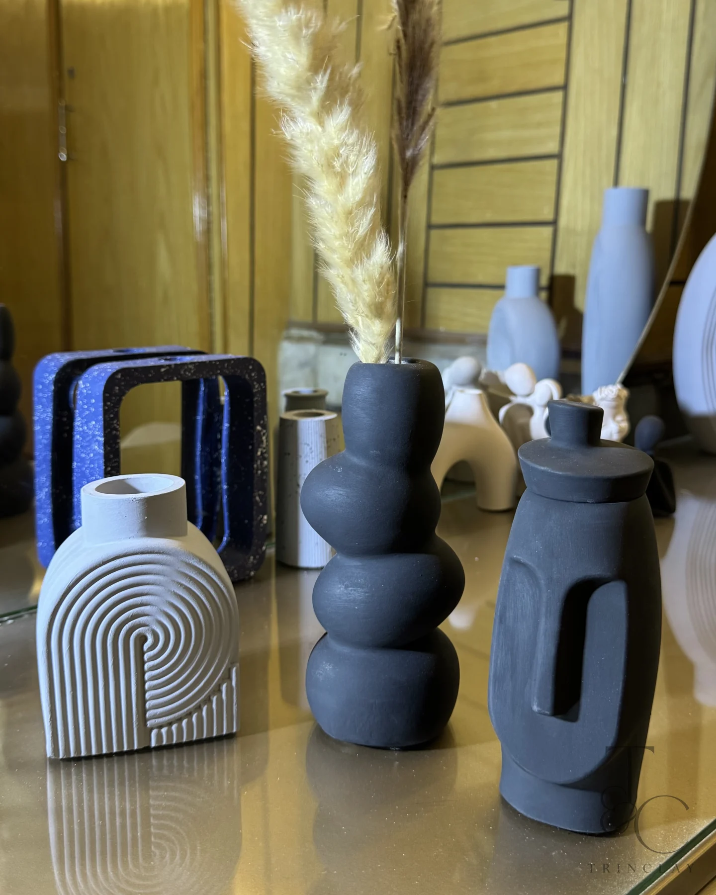 3pcs Artisan Vases Set