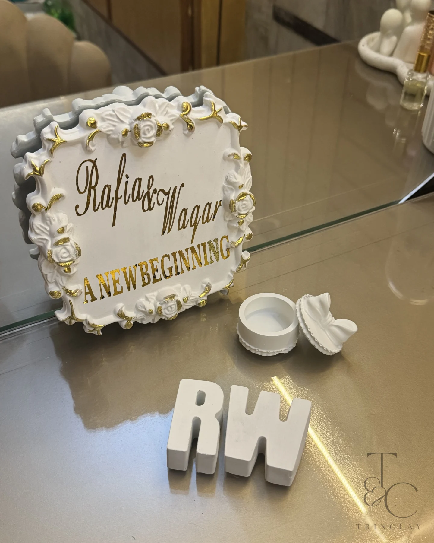 Ring plaque for special day